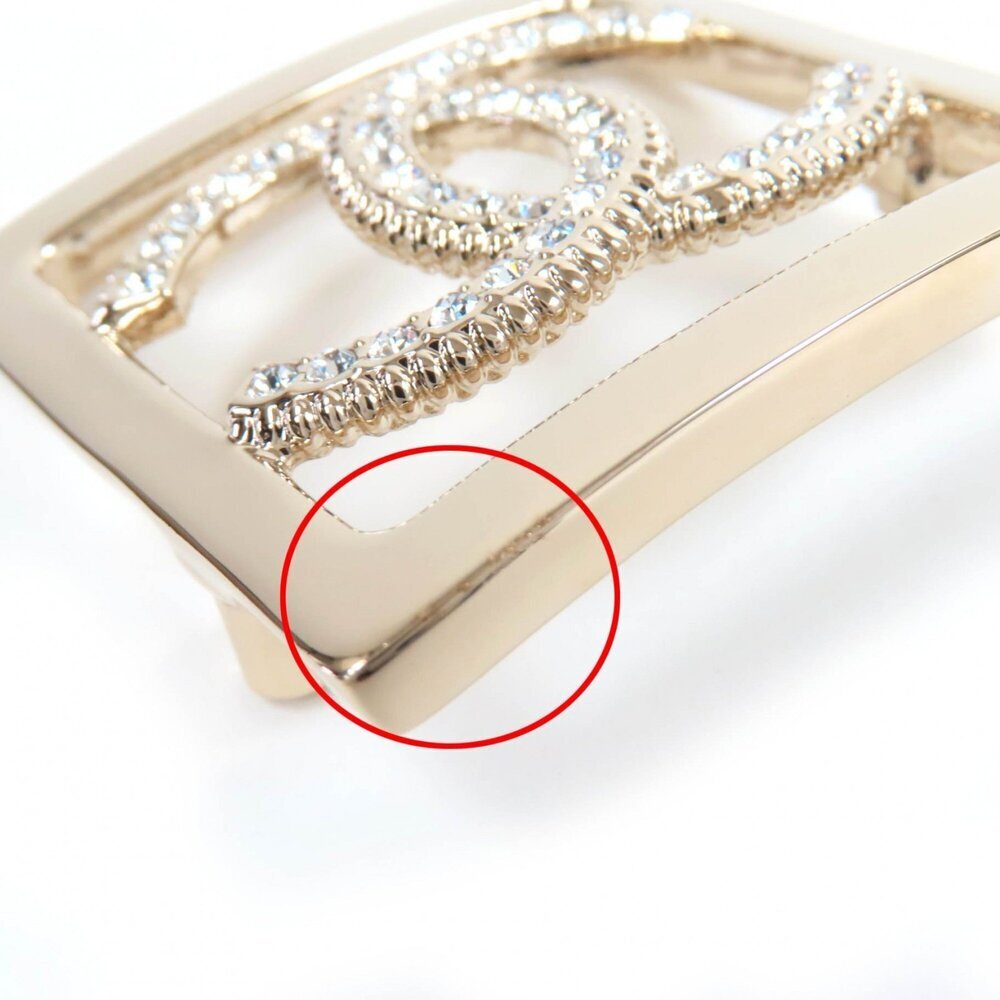 CHANEL Authentic Gold Logo Brooch - Picture 8 of 8